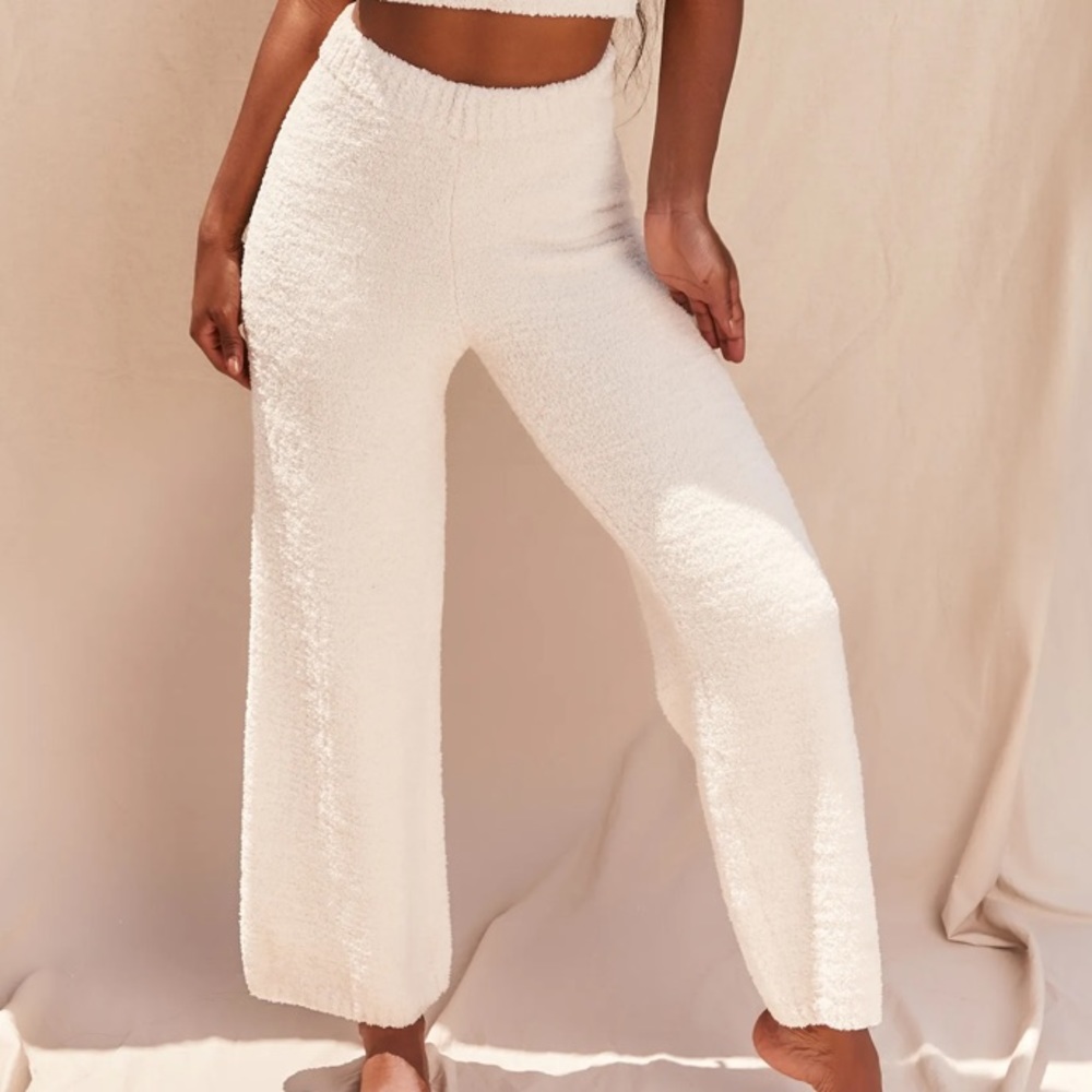 COSY FLARED LEG TROUSERS IN WHITE